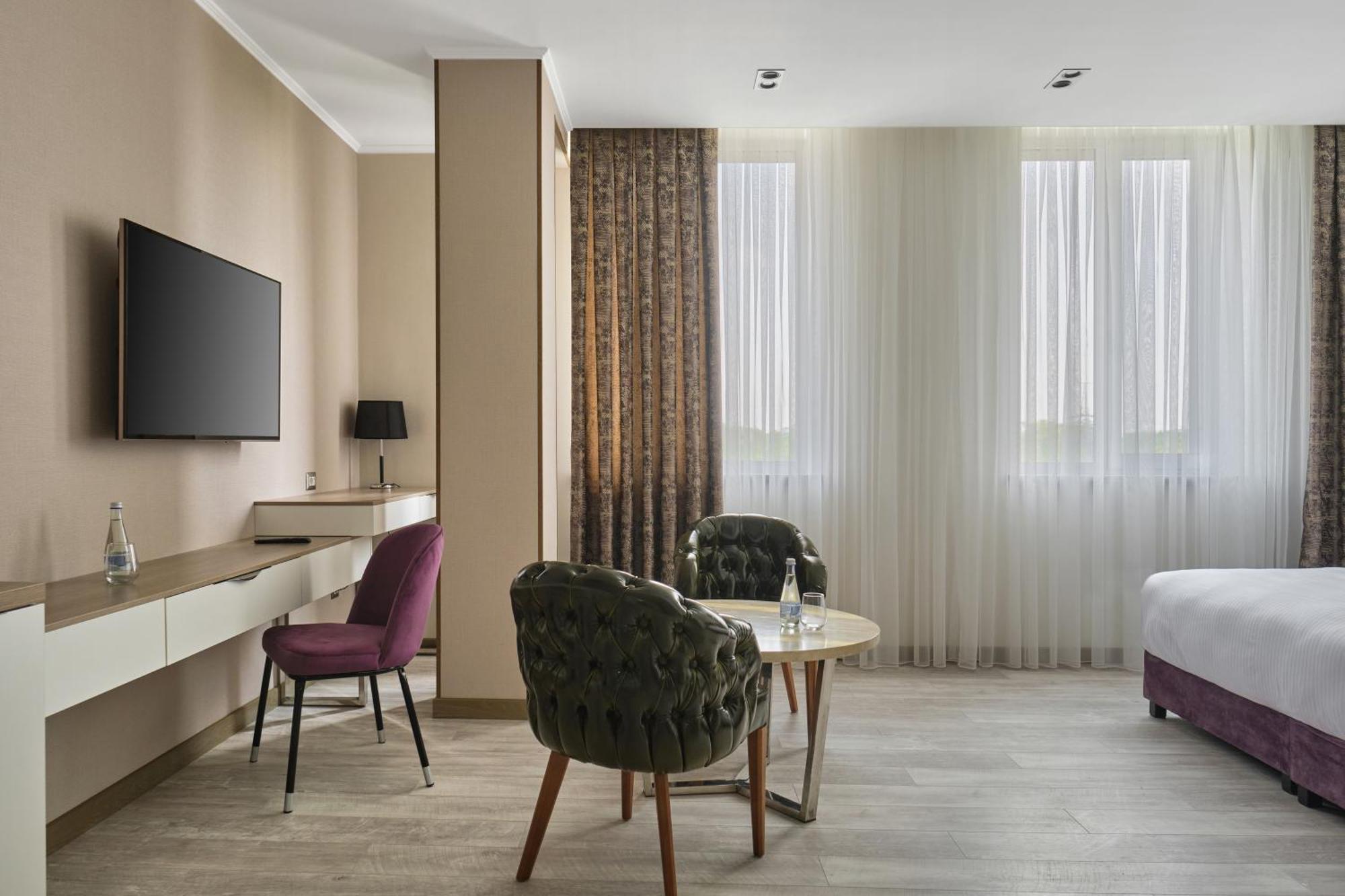 Panarams Tashkent Hotel, A Member Of Radisson Individuals Екстериор снимка