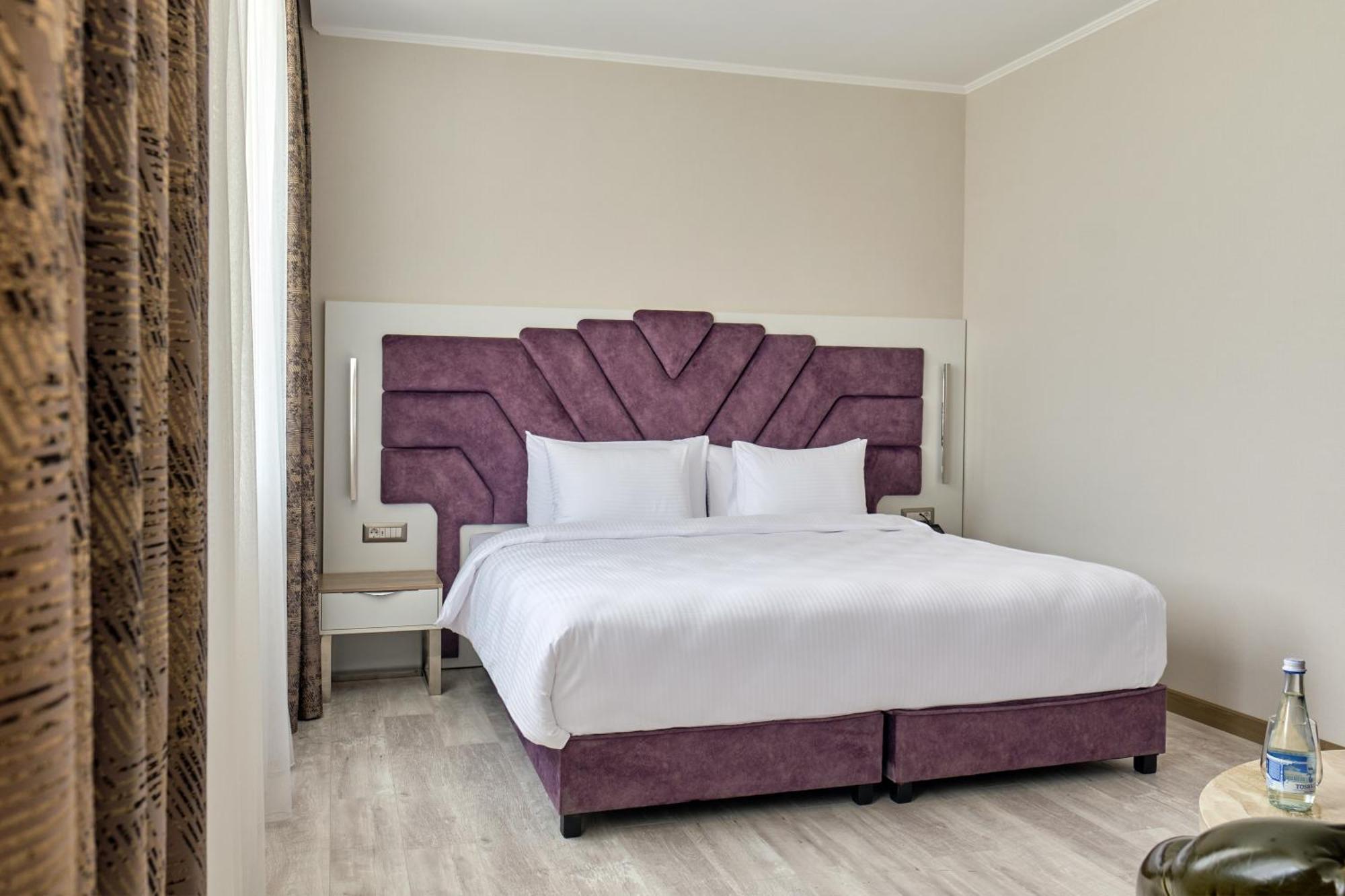 Panarams Tashkent Hotel, A Member Of Radisson Individuals Екстериор снимка