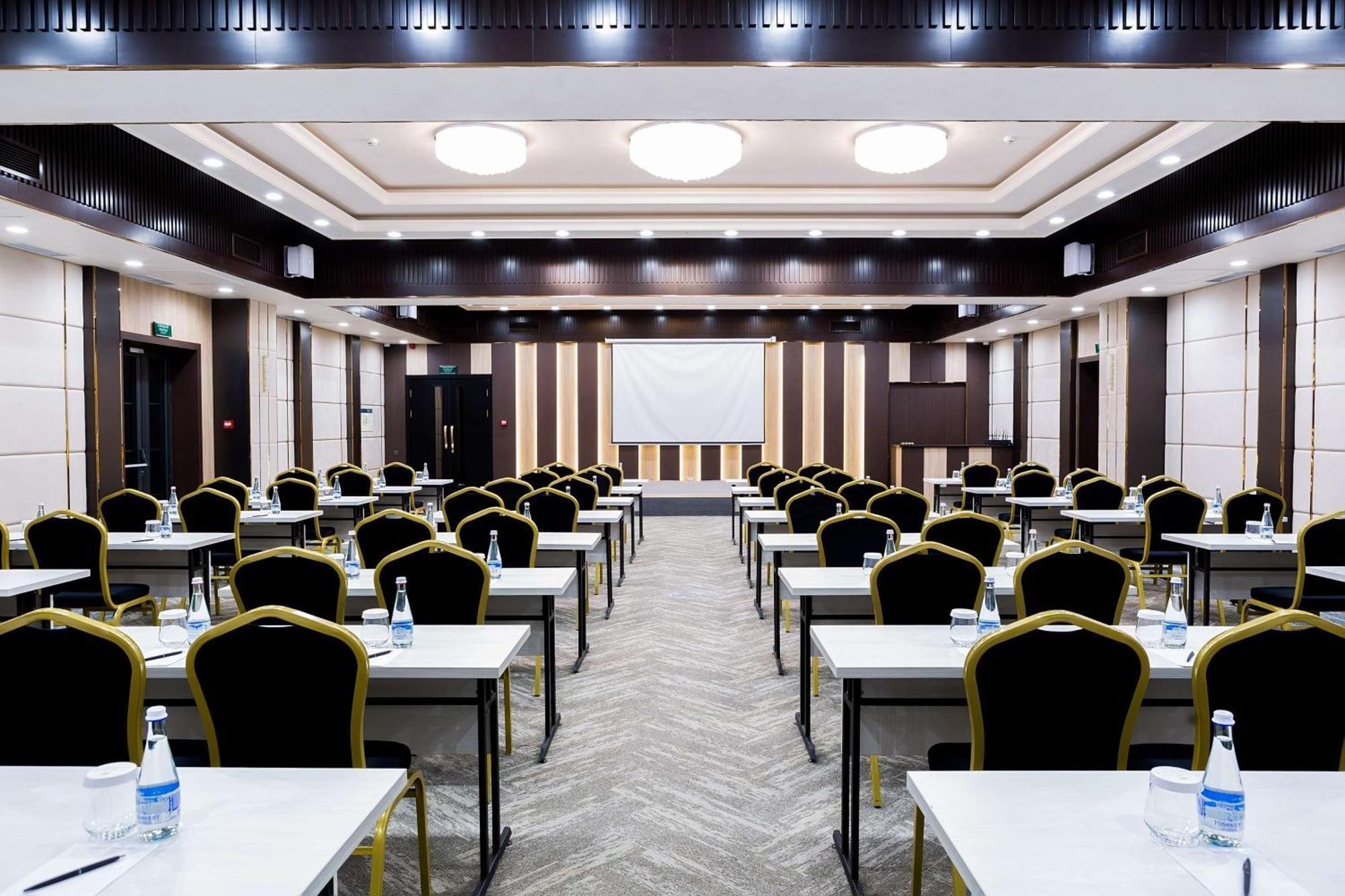 Panarams Tashkent Hotel, A Member Of Radisson Individuals Екстериор снимка