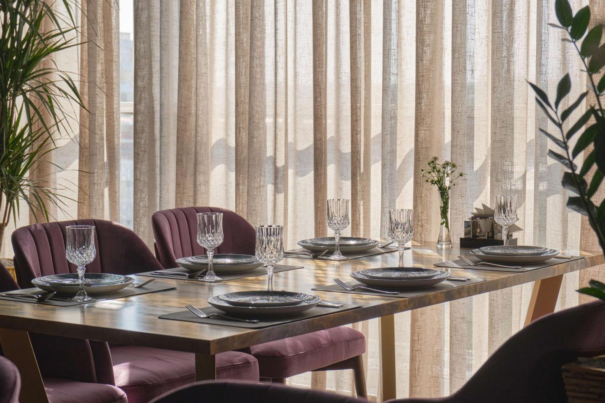 Panarams Tashkent Hotel, A Member Of Radisson Individuals Екстериор снимка