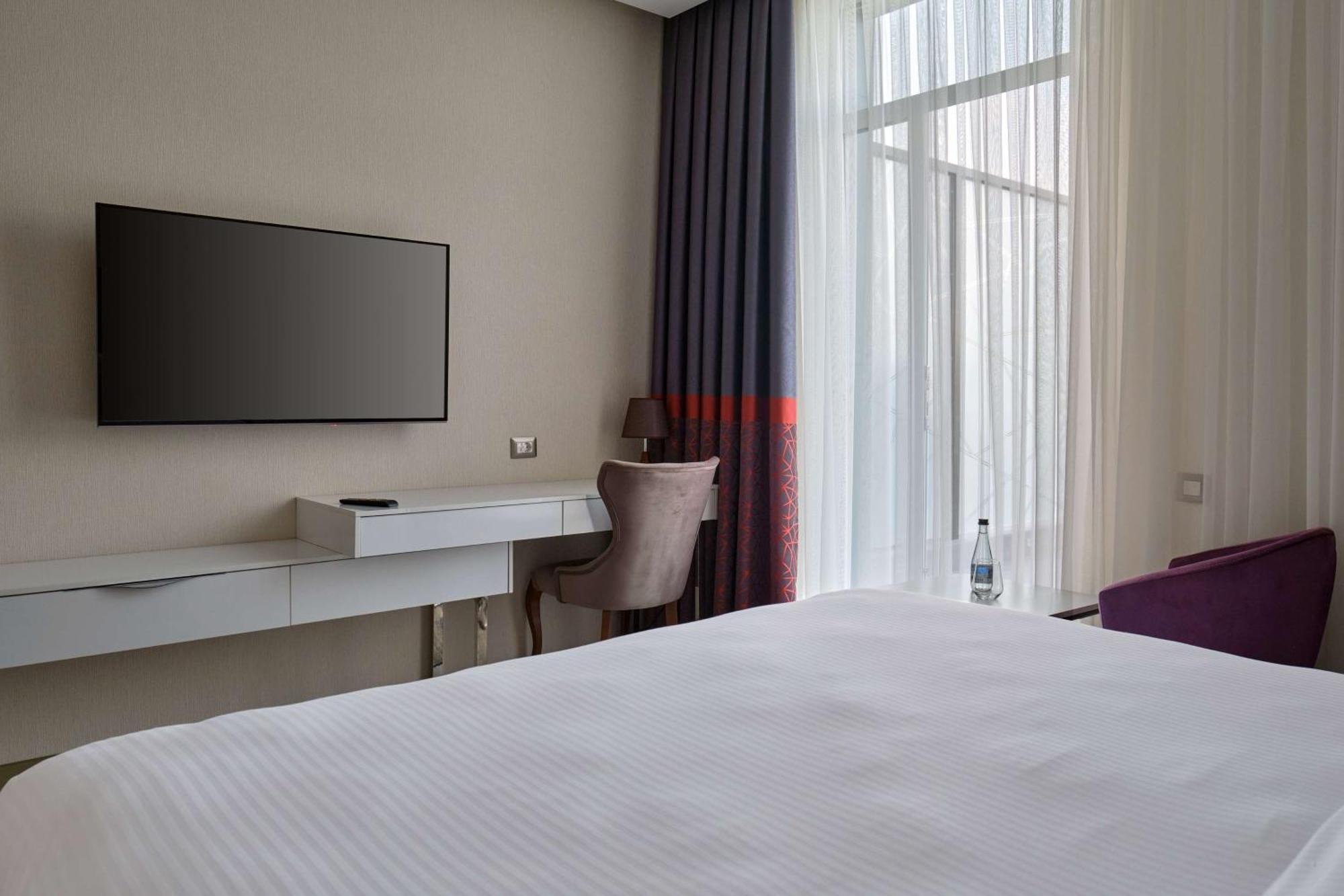Panarams Tashkent Hotel, A Member Of Radisson Individuals Екстериор снимка